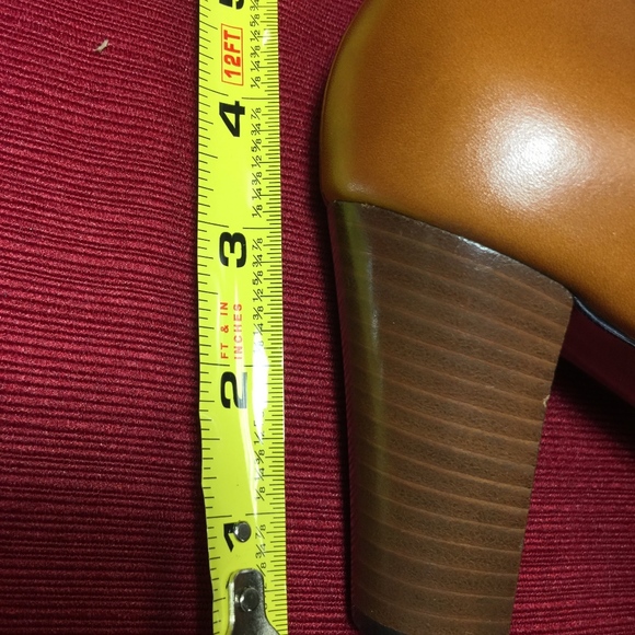 Chloe Tan Heels - Picture 4 of 6